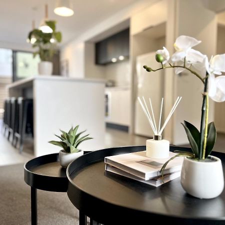 Modern & Central City - By Kosh Bnb Hamilton Eksteriør bilde
