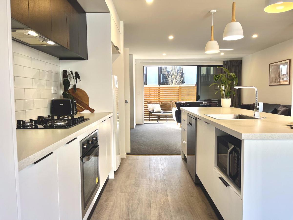 Modern & Central City - By Kosh Bnb Hamilton Eksteriør bilde