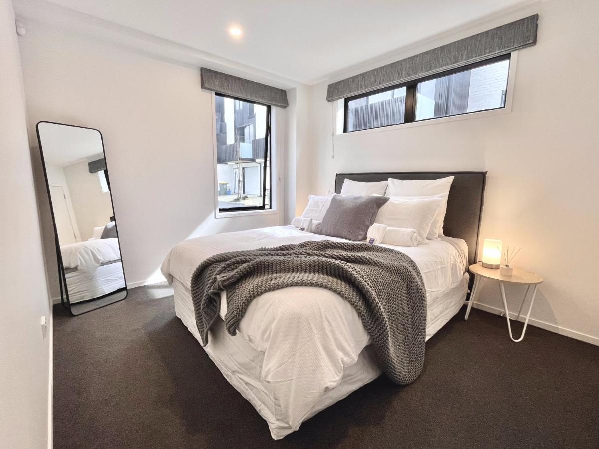 Modern & Central City - By Kosh Bnb Hamilton Eksteriør bilde